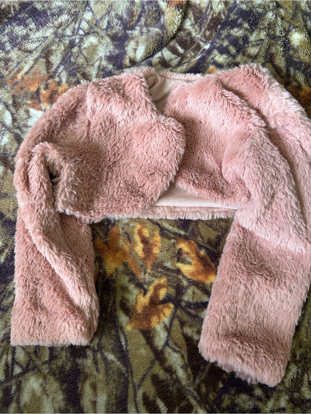Blueberi Boulevard Pink Faux-Fur Cropped Bolero Jacket